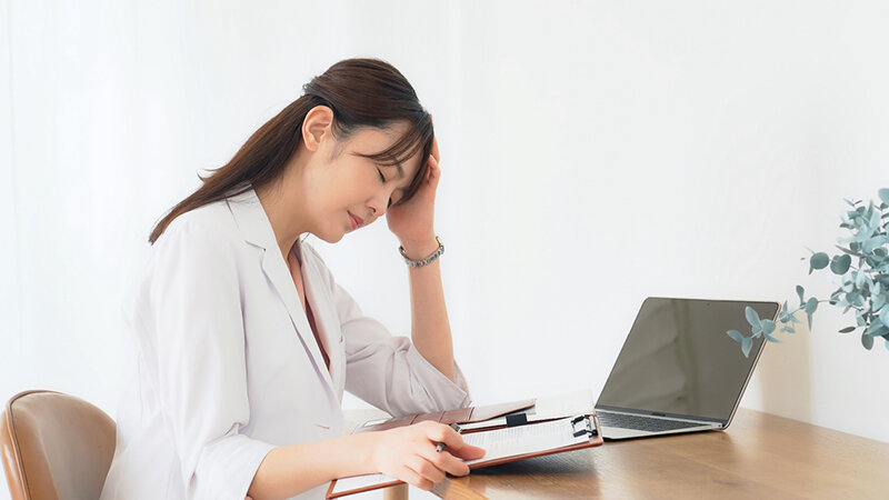 医師の労働時間はどれくらい？診療科別データと働き方の違い